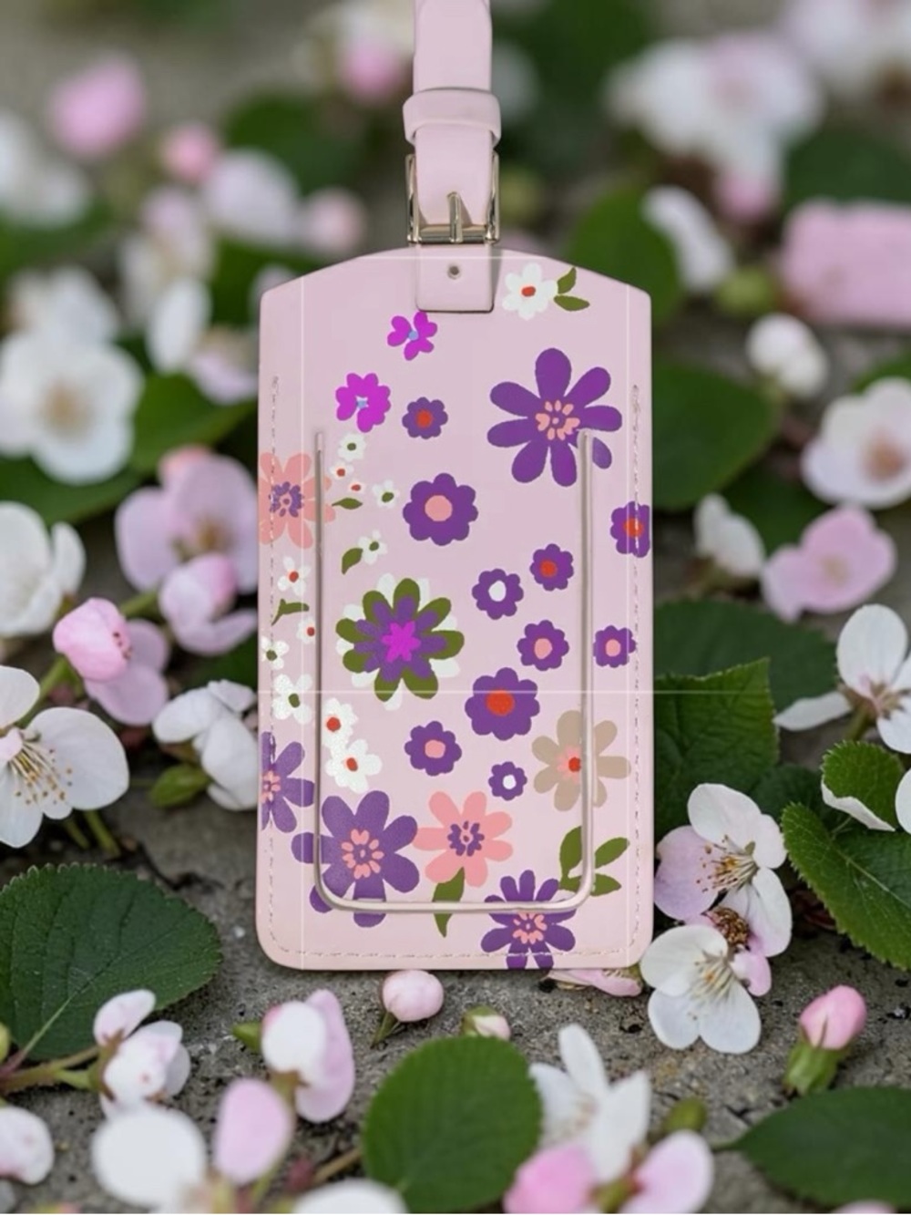 Kate Spade luggage tag vegan leather, “pacific petals” NWT not from outlet